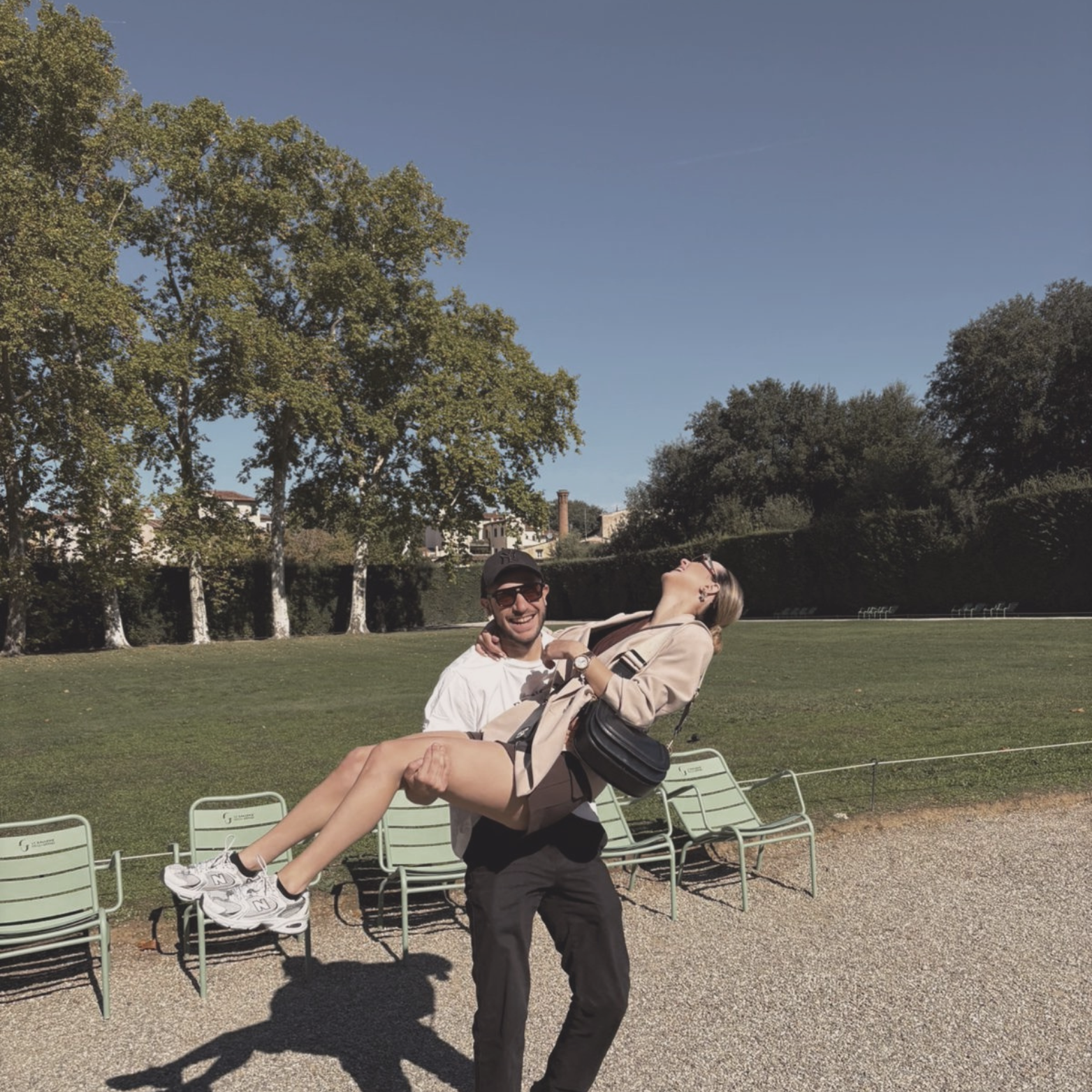 Foto romántica al atardecer